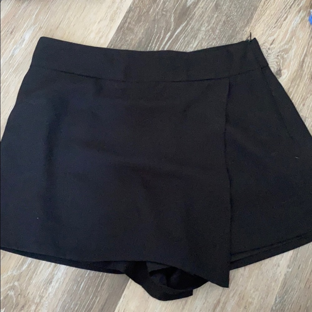 forever 21 black skort